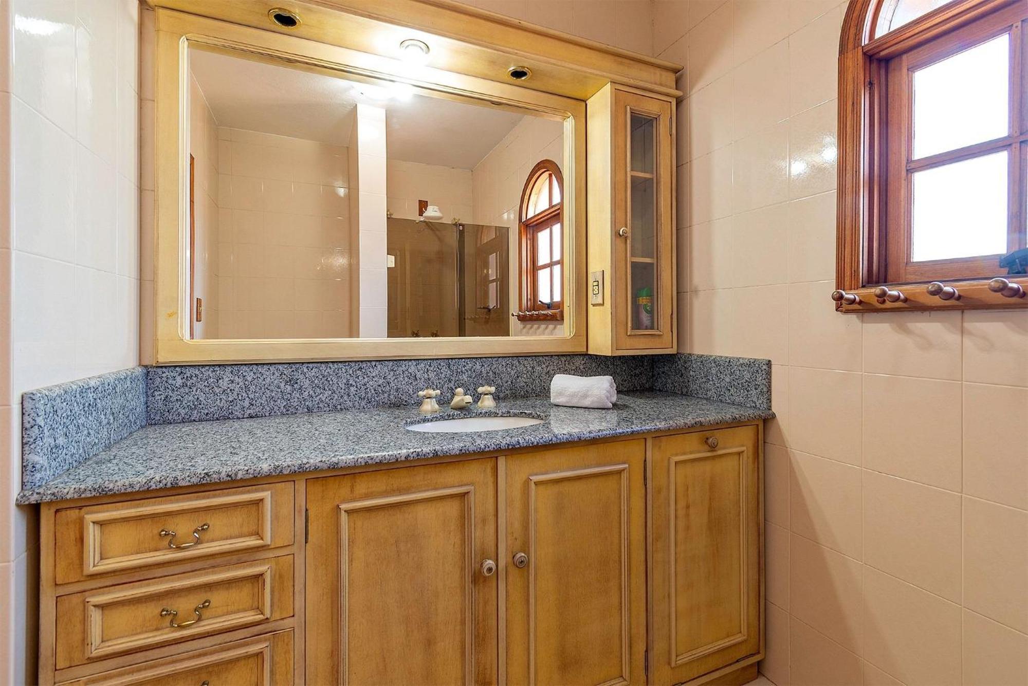 A 150m Da Rua Coberta Apartment *