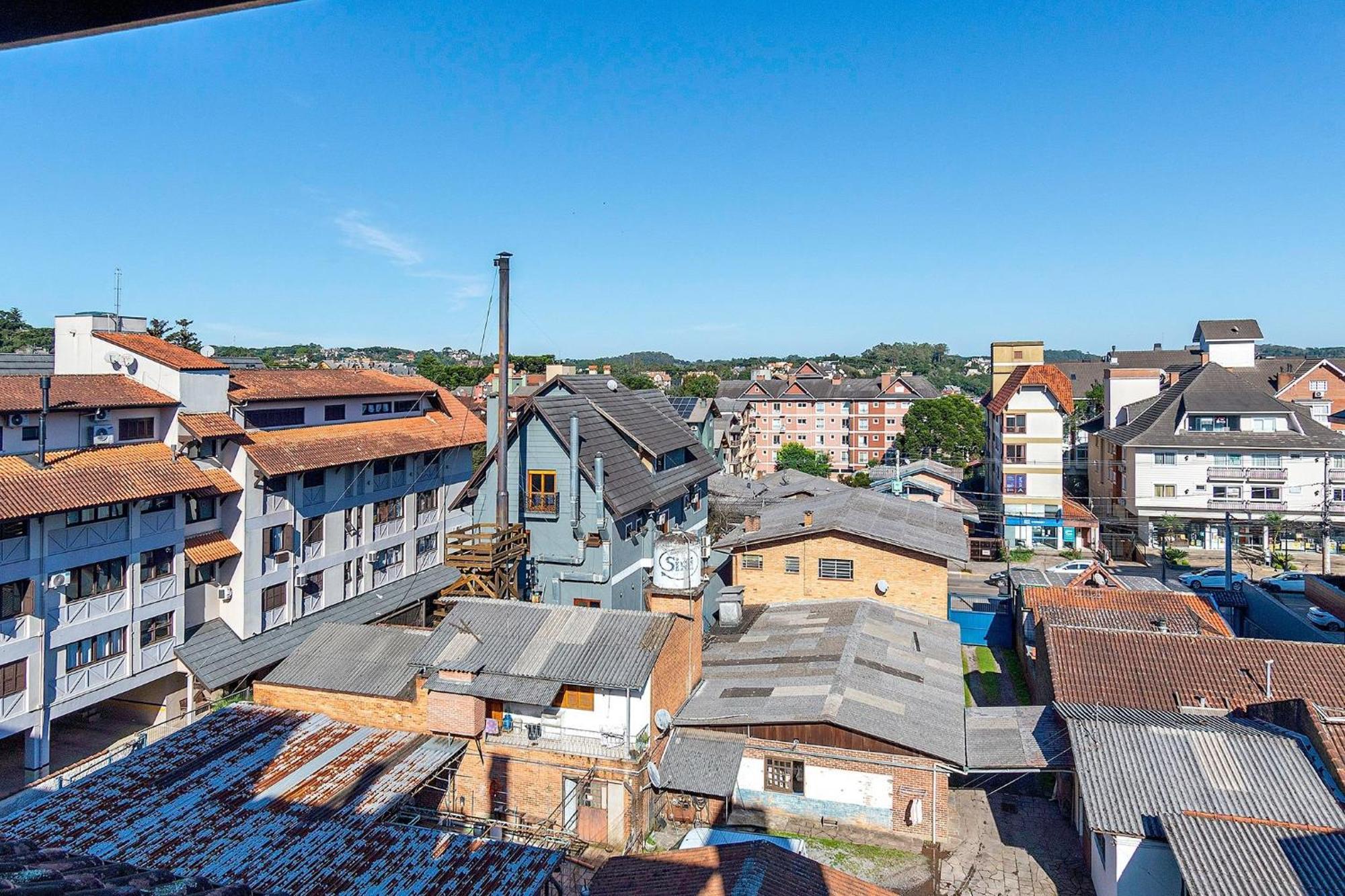 A 150m Da Rua Coberta Apartment *